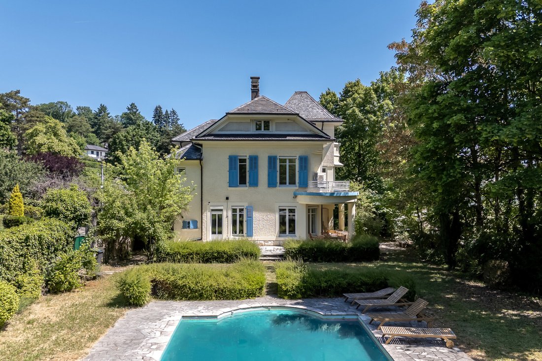 House in Divonne-les-Bains, Auvergne-Rhône-Alpes, France 1 - 18251089
