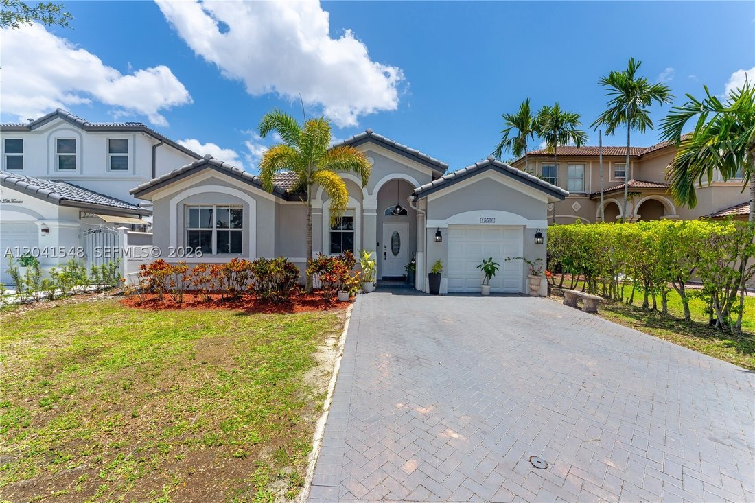 House in West Miami, Florida, United States 1 - 18250389