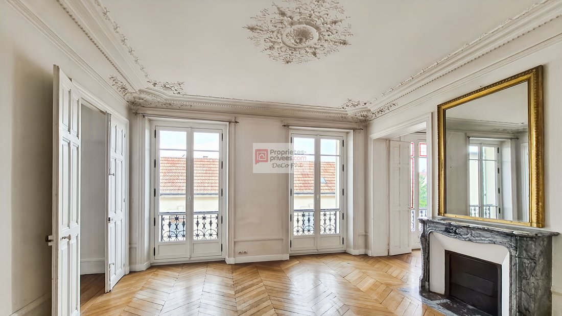 Apartment in Domaine National du Château, Versailles, France 1 - 18252420