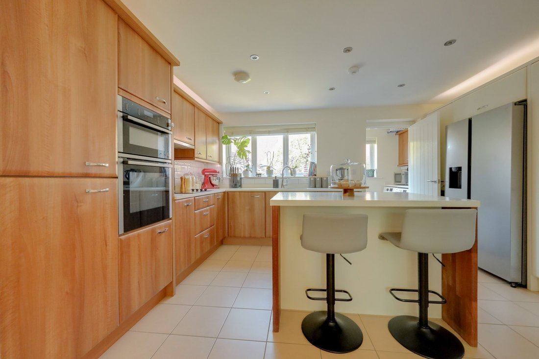 House in Burgess Hill, England 4 - 18251720