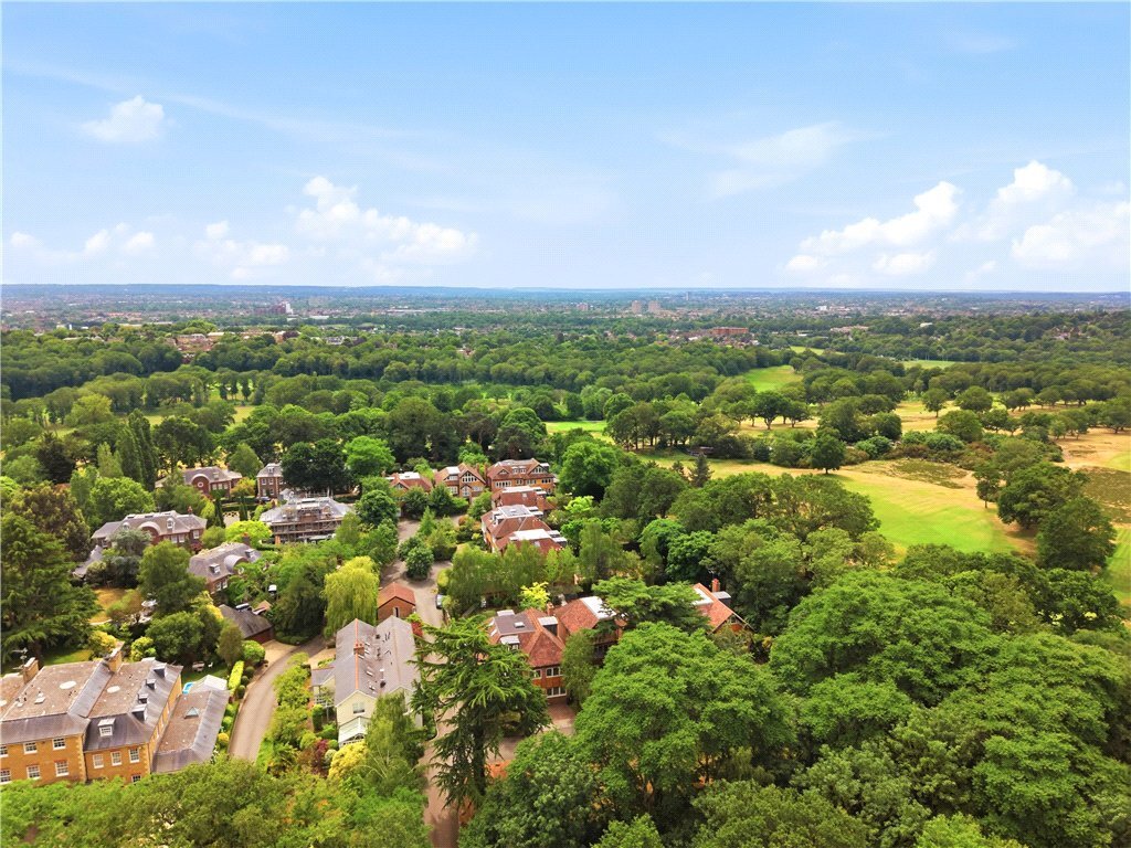 House in West Wimbledon, Merton, England 3 - 18250210
