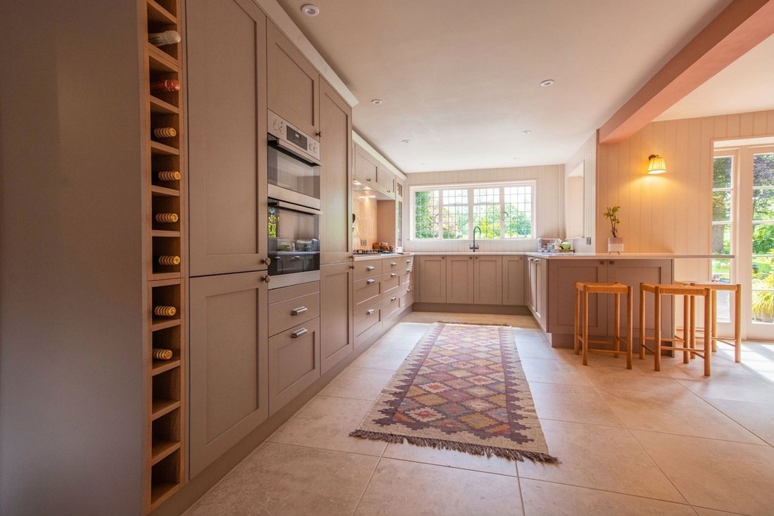 House in Isfield, England 4 - 17969928