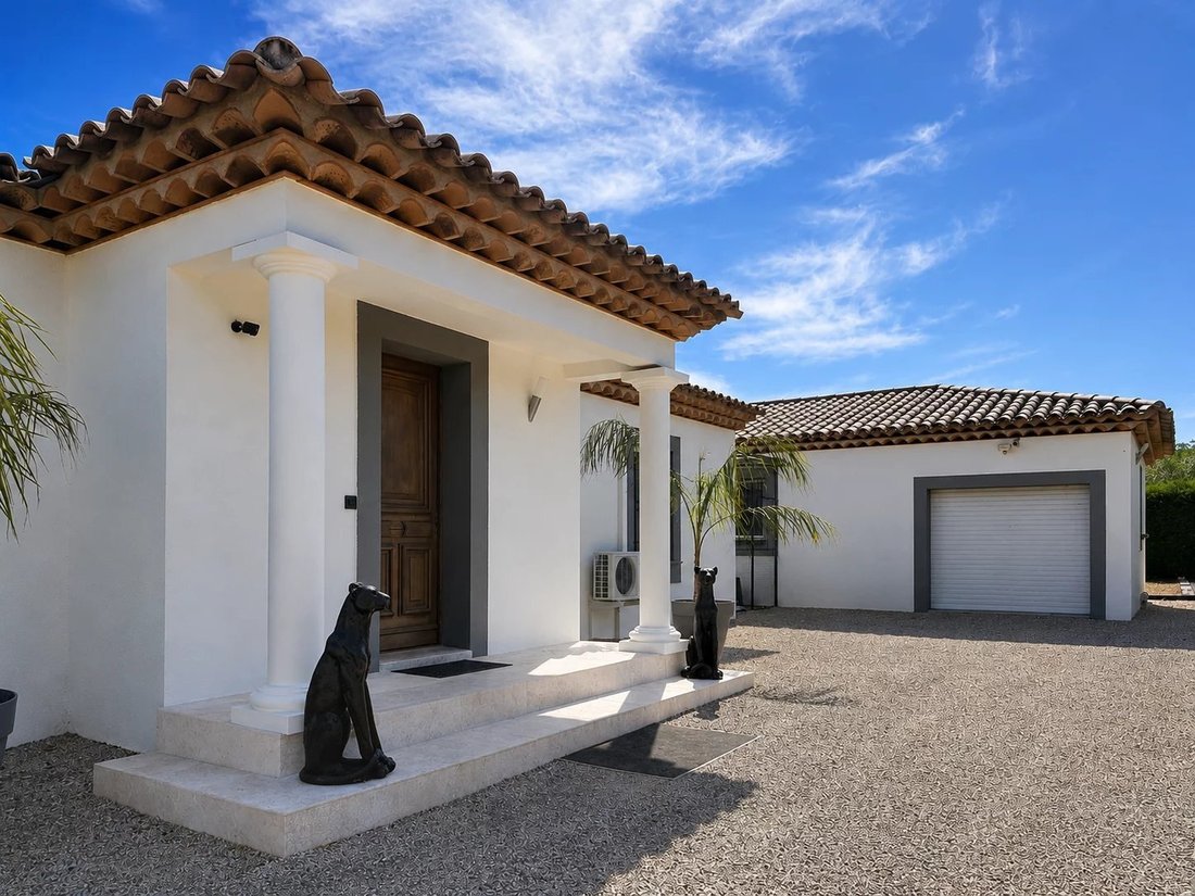 Villa in La Motte, Provence-Alpes-Côte d'Azur, France 3 - 18252138