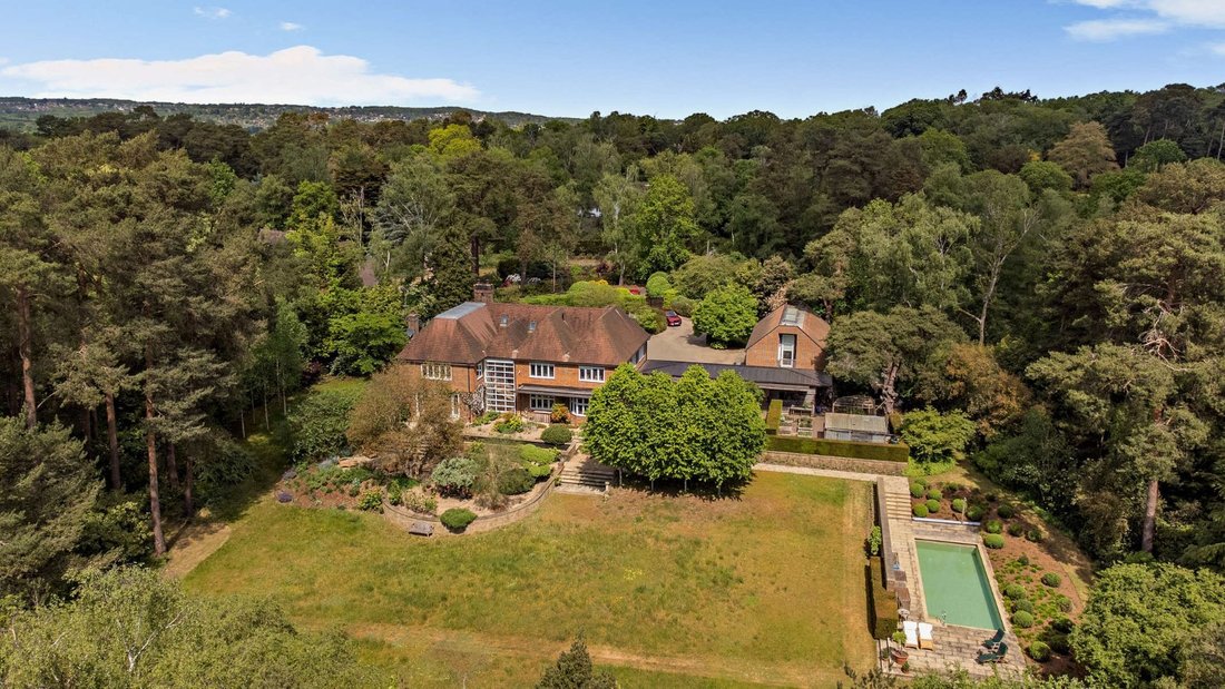 House in Lower Bourne, England 1 - 18250816