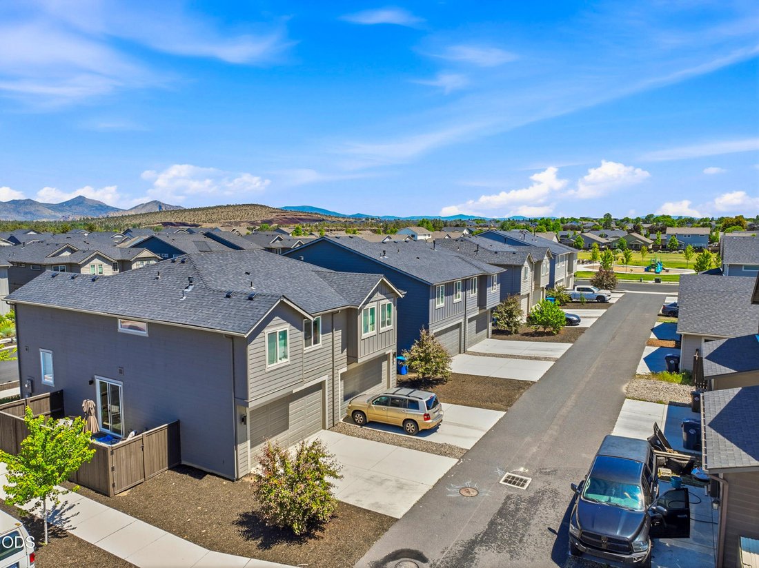 Redmond, Oregon, United States 5 - 18253479