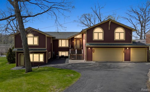 House in Orchard Lake Village, Michigan, United States 1