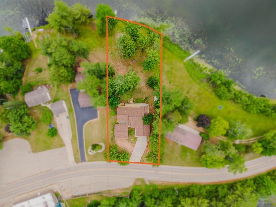 House in Clintonville, Wisconsin, United States 3 - 18253521