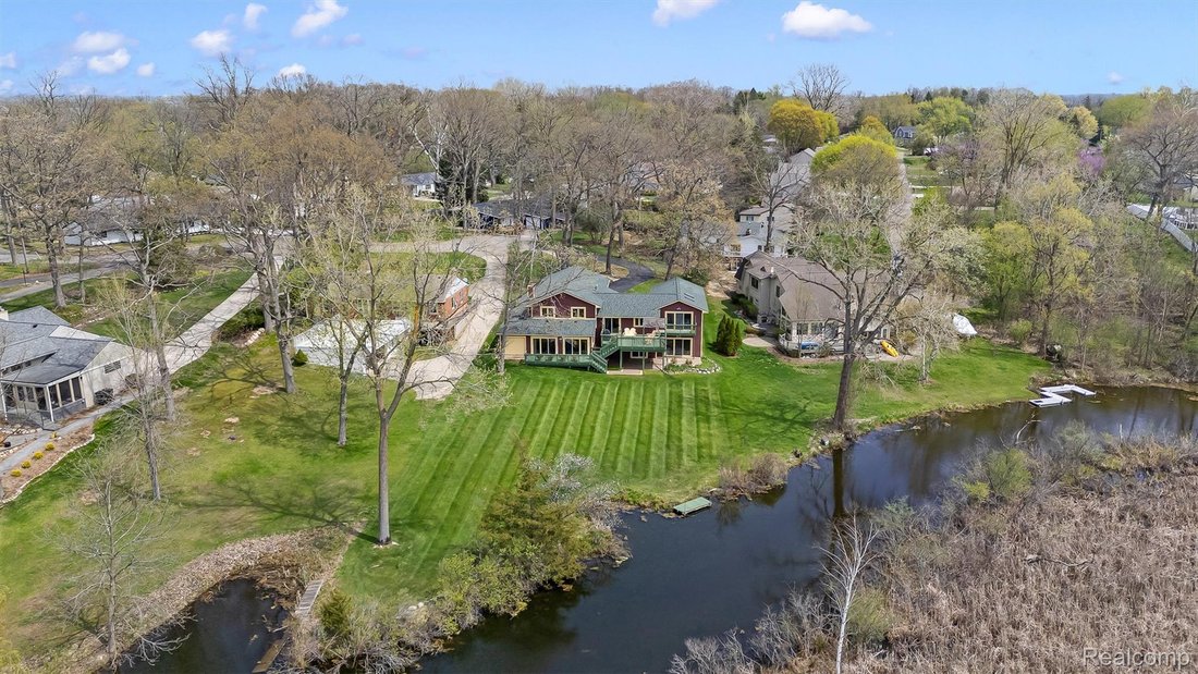 House in Orchard Lake Village, Michigan, United States 2 - 18250672
