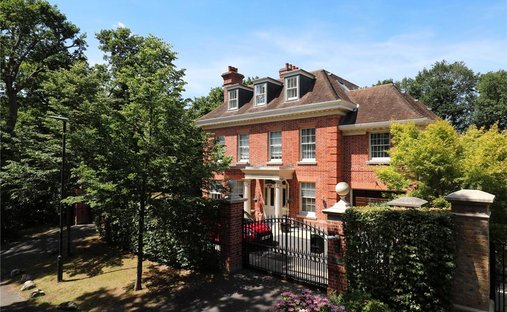 Casa a Cottenham Park, Merton, Inghilterra 1
