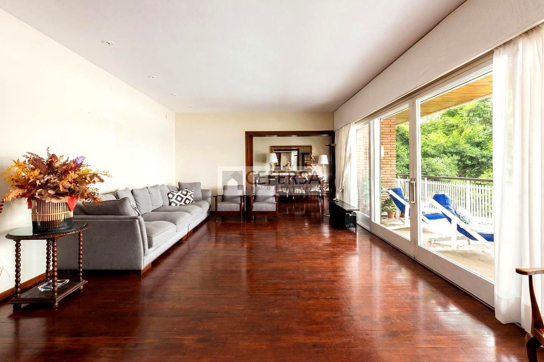Apartment in Sarrià-Sant Gervasi, Barcelona, Spain 5 - 18250384