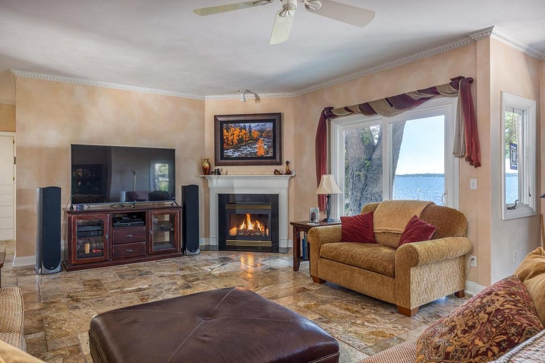 House in Oshkosh, Wisconsin, United States 5 - 18253543