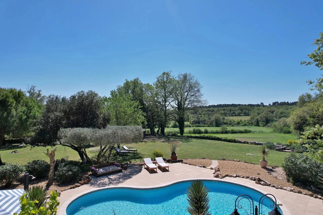 Estate in Uzès, Occitania, France 3 - 18251310