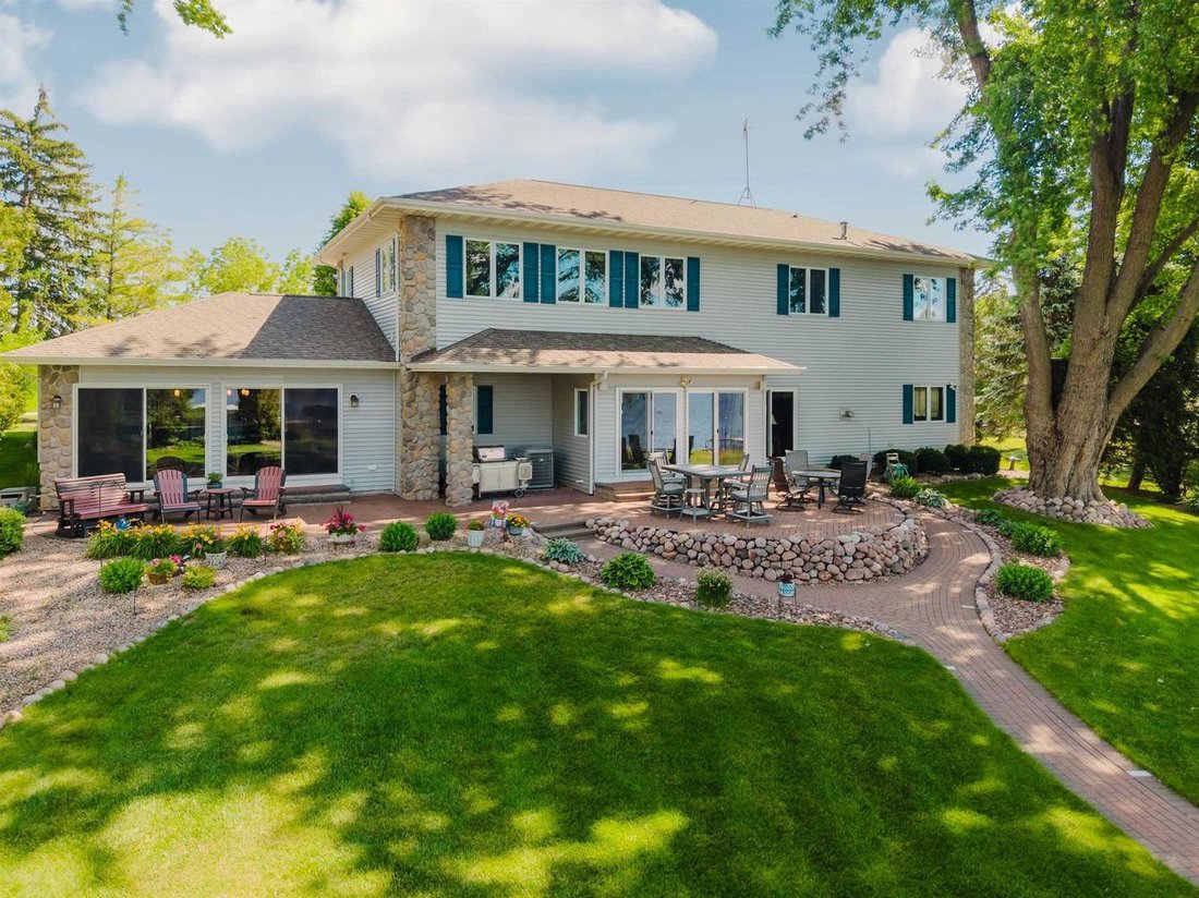 House in Oshkosh, Wisconsin, United States 3 - 18253543