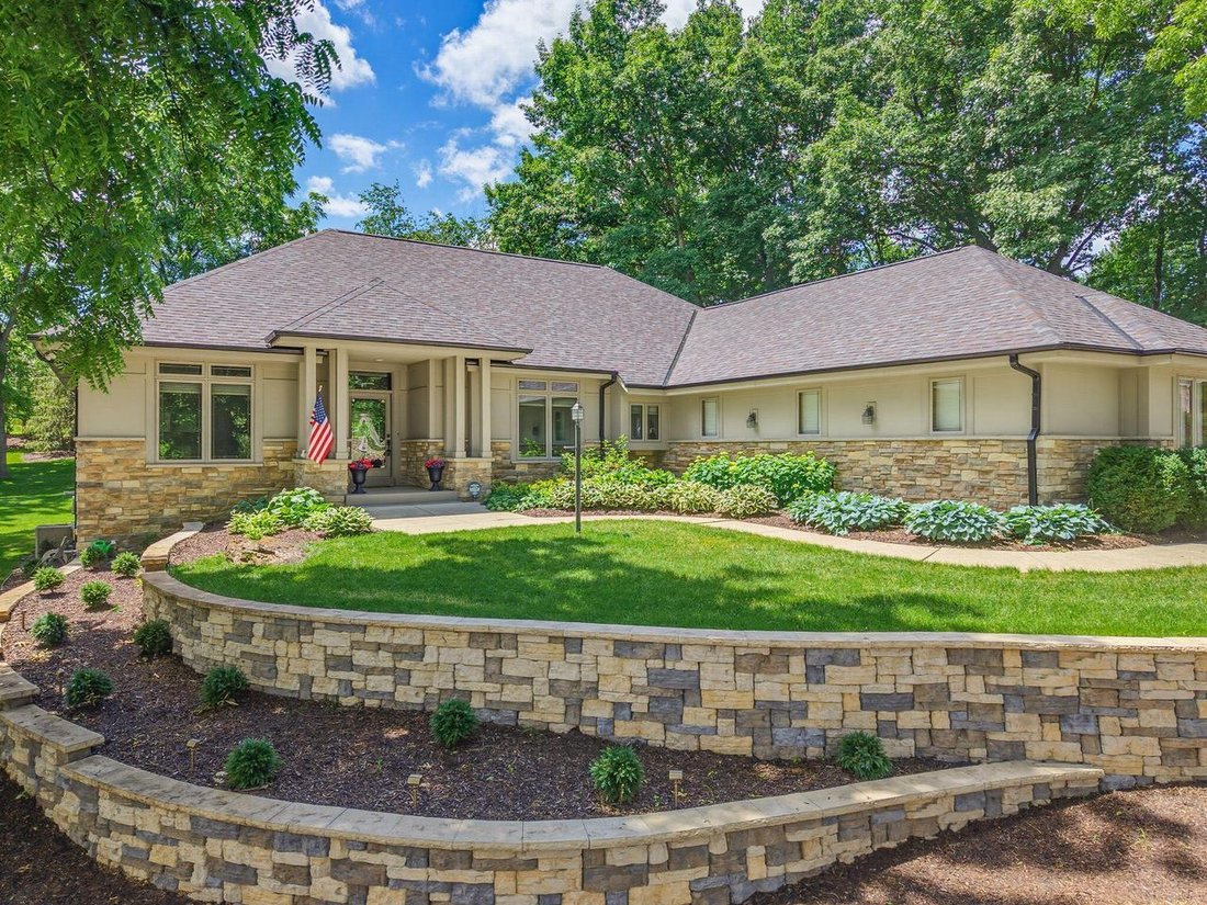 House in Sussex, Wisconsin, United States 2 - 18250098