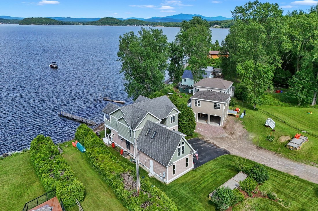 House in Colchester, Vermont, United States 3 - 18252029
