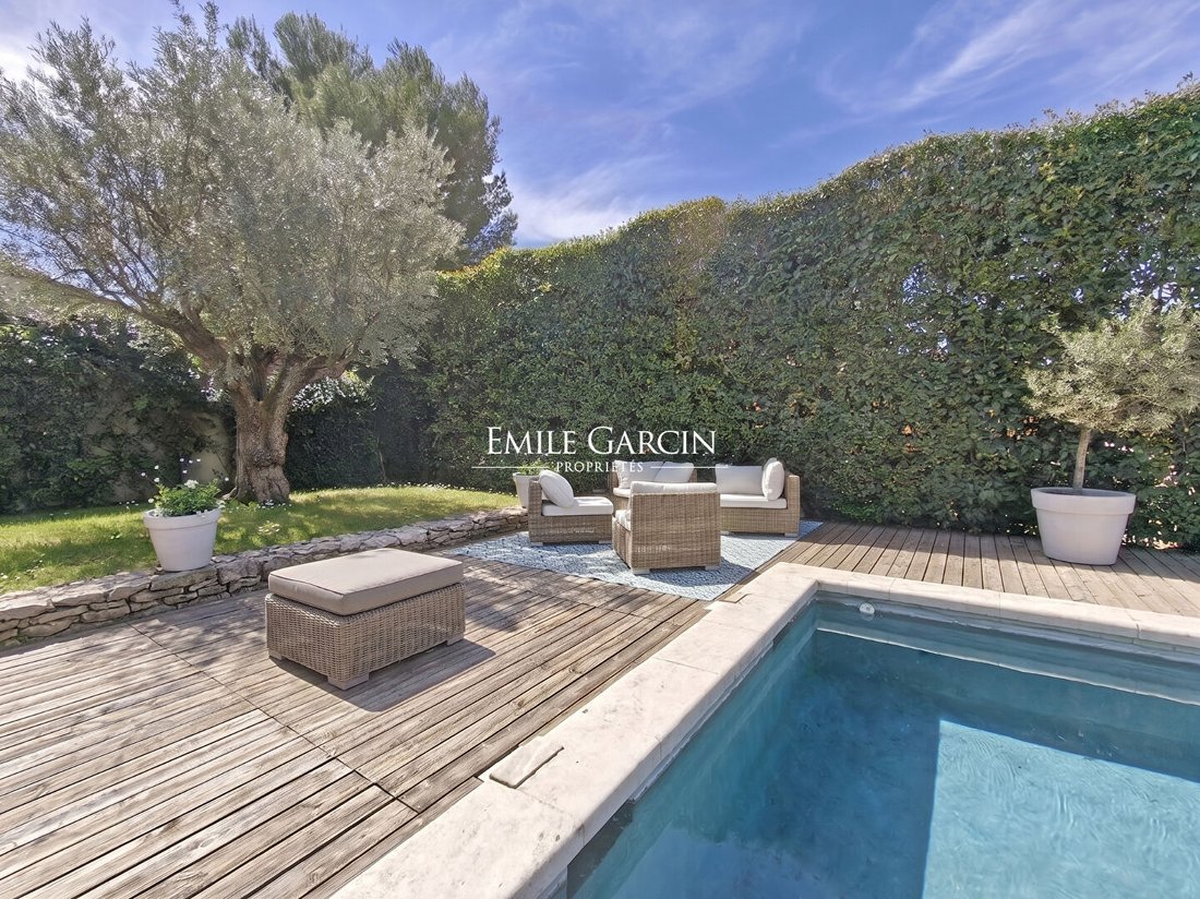 Villa in Lagnes, Provence-Alpes-Côte d'Azur, France 2 - 17405638