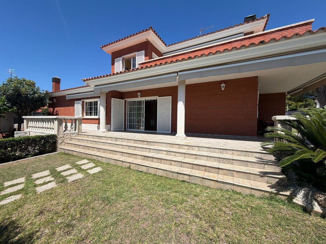 Chalet in el Vendrell, Catalonia, Spain 2 - 17676806
