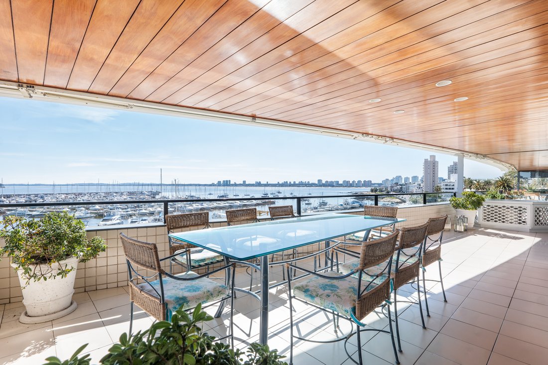 Apartment in Punta del Este, Uruguay 1 - 18251128