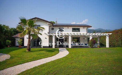 Villa in Pietrasanta, Toskana, Italien 1
