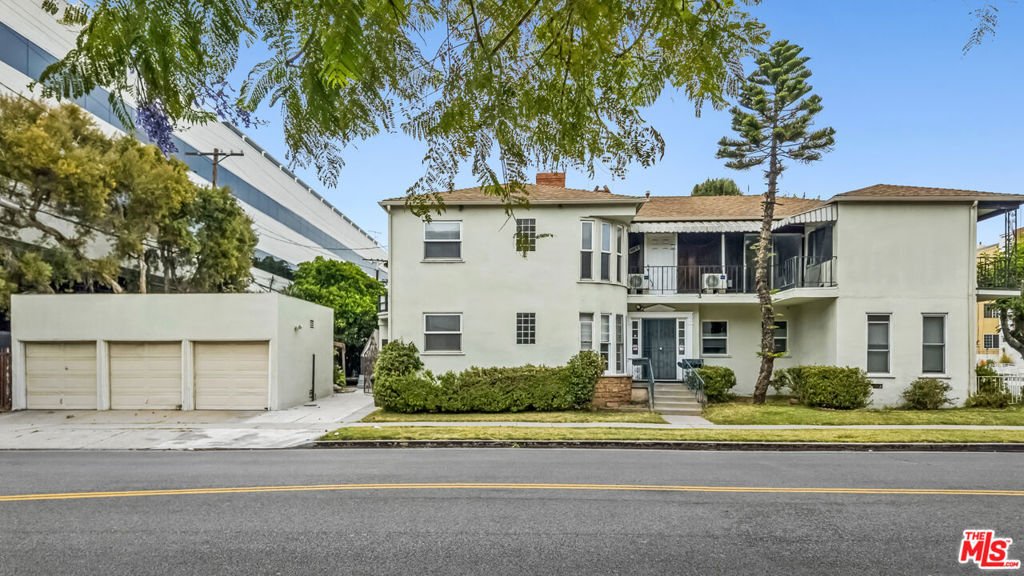 Los Angeles, California, United States 4 - 18253781