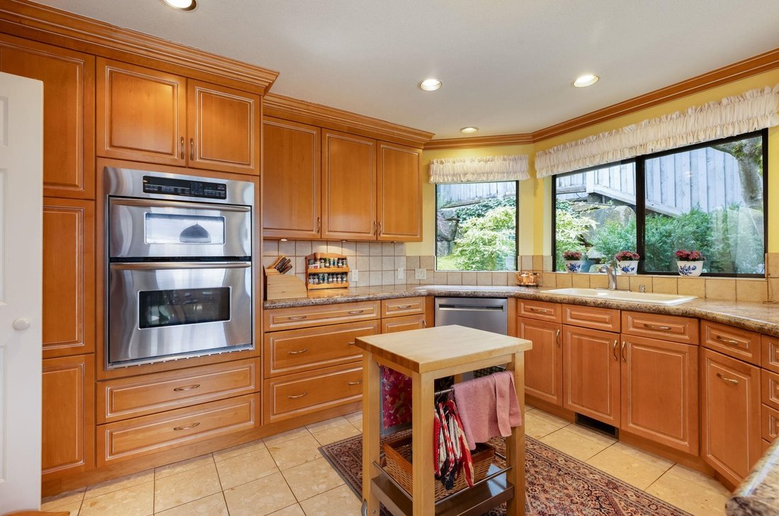 House in West Vancouver, British Columbia, Canada 4 - 18256684
