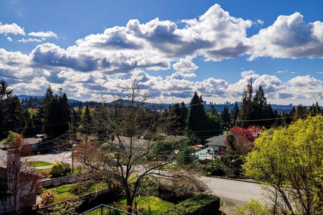 House in North Vancouver, British Columbia, Canada 3 - 18256788
