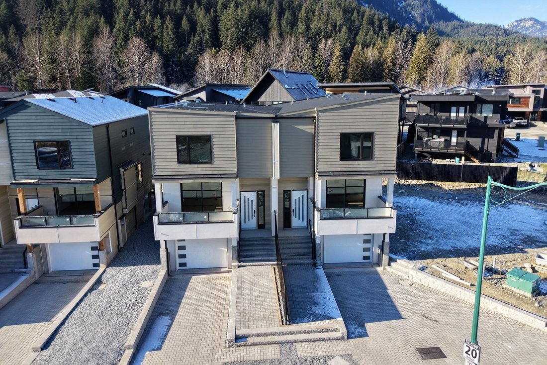 House in Pemberton, British Columbia, Canada 1 - 18256690