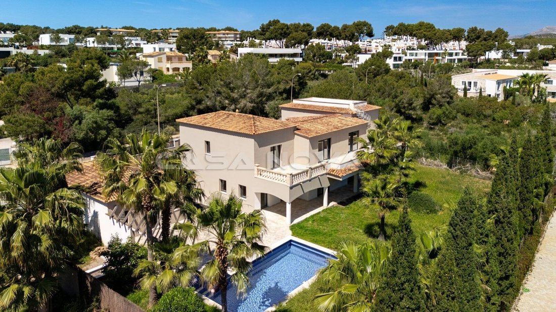 Villa in Sol de Mallorca, Calvia, Balearic Islands 1 - 18243912