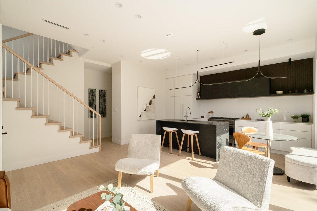 House in Vancouver, British Columbia, Canada 5 - 18257121