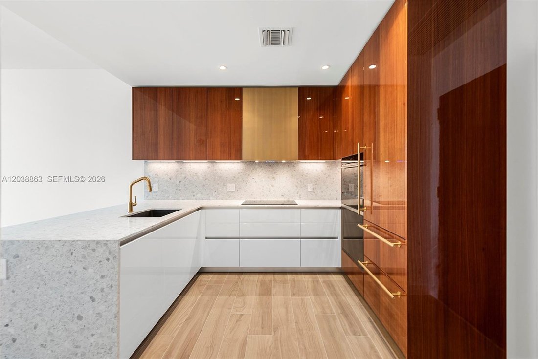 Condo in Miami, Florida, United States 3 - 18251742