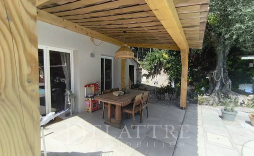 House in Le Bar-sur-Loup, Provence-Alpes-Côte d'Azur, France 1