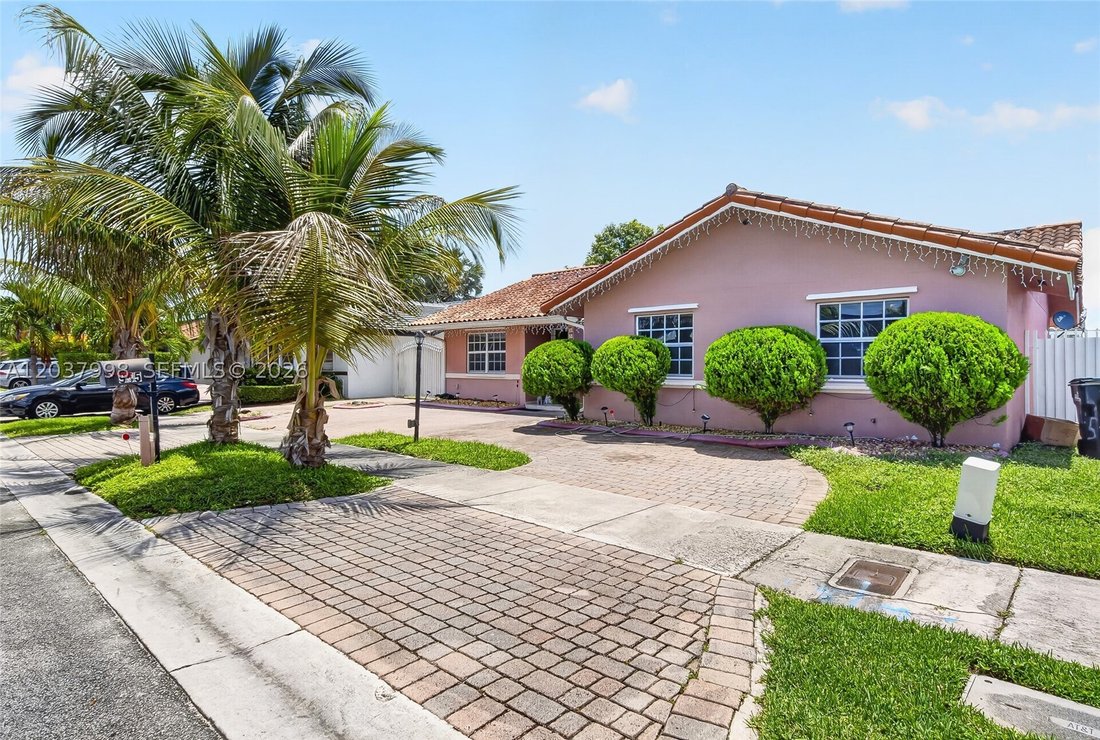 House in Miami, Florida, United States 3 - 18250392