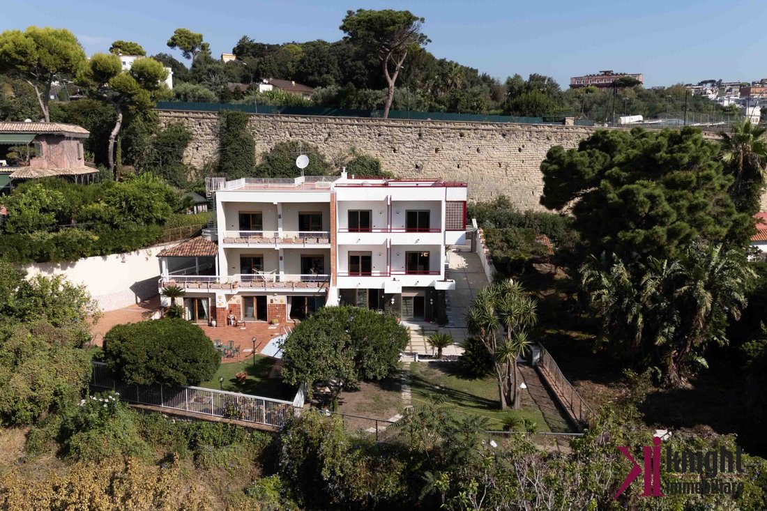 Villa in Naples, Campania, Italy 3 - 15429066
