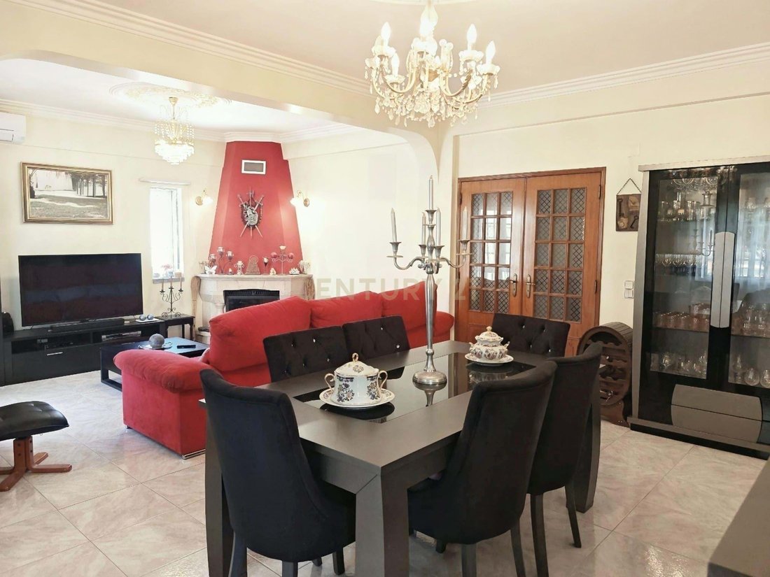 Villa in Charneca de Caparica und Sobreda, Setúbal Municipality, Portugal 2 - 18255446