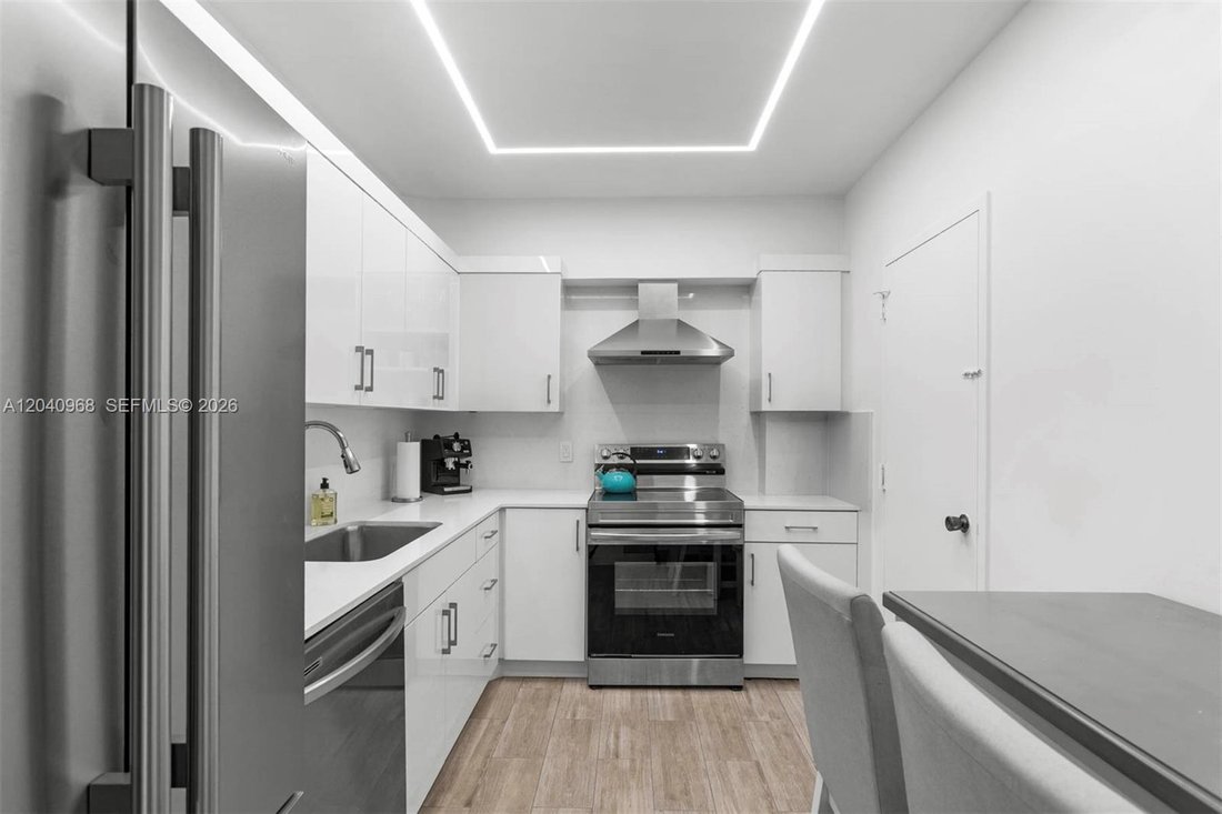 Condo in Hallandale Beach, Florida, United States 4 - 18251726