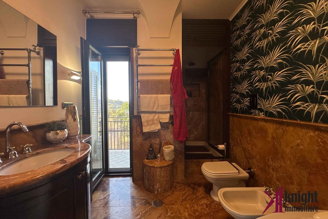 Villa in Naples, Campania, Italy 3 - 15428845