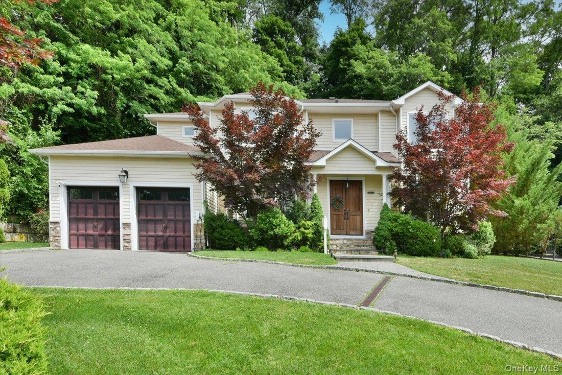 House in Albertson, New York, United States 2 - 18254777