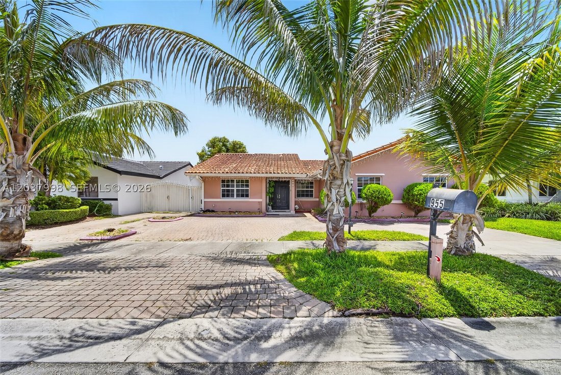 House in Miami, Florida, United States 2 - 18250392