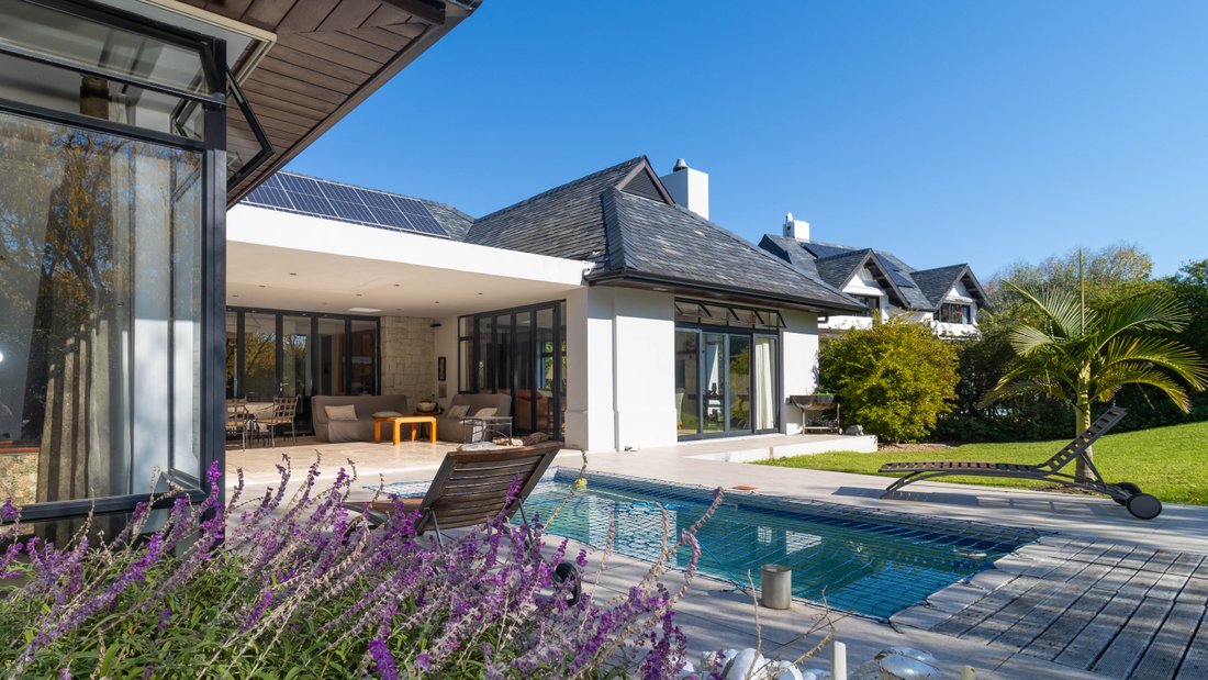 House in Paarl, Groenvlei, Western Cape 2 - 18165987