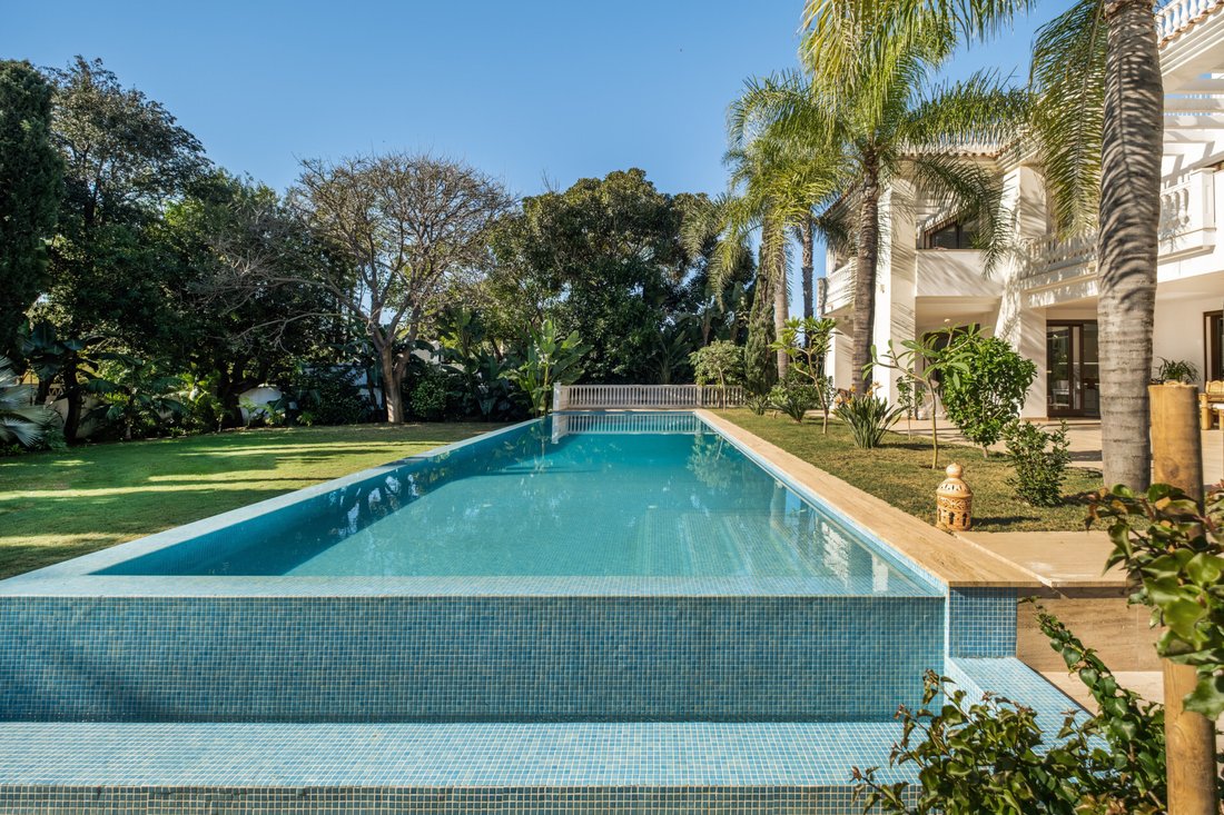 Villa a Estepona, Andalusia, Spagna 5 - 18253602