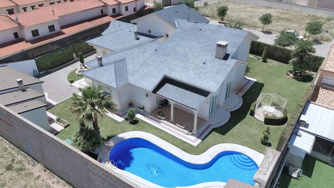 Apartment in Quintanar de la Orden, Castile-La Mancha, Spain 1 - 18252142