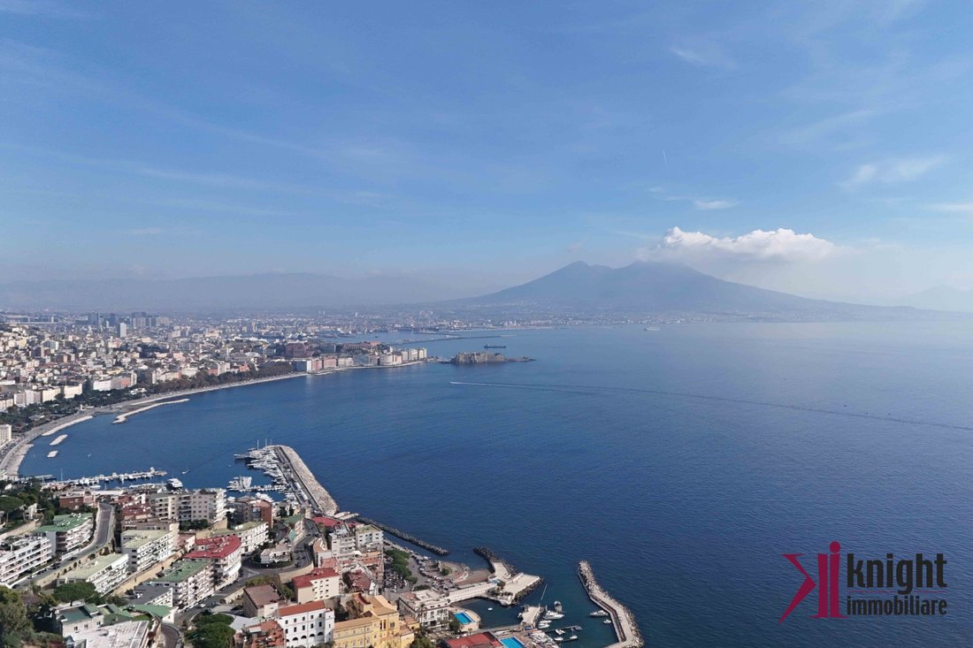 Apartment in Naples, Campania, Italy 2 - 15823736