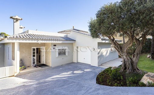 Villa in Costa de la Calma, Calvia, Balearic Islands 1