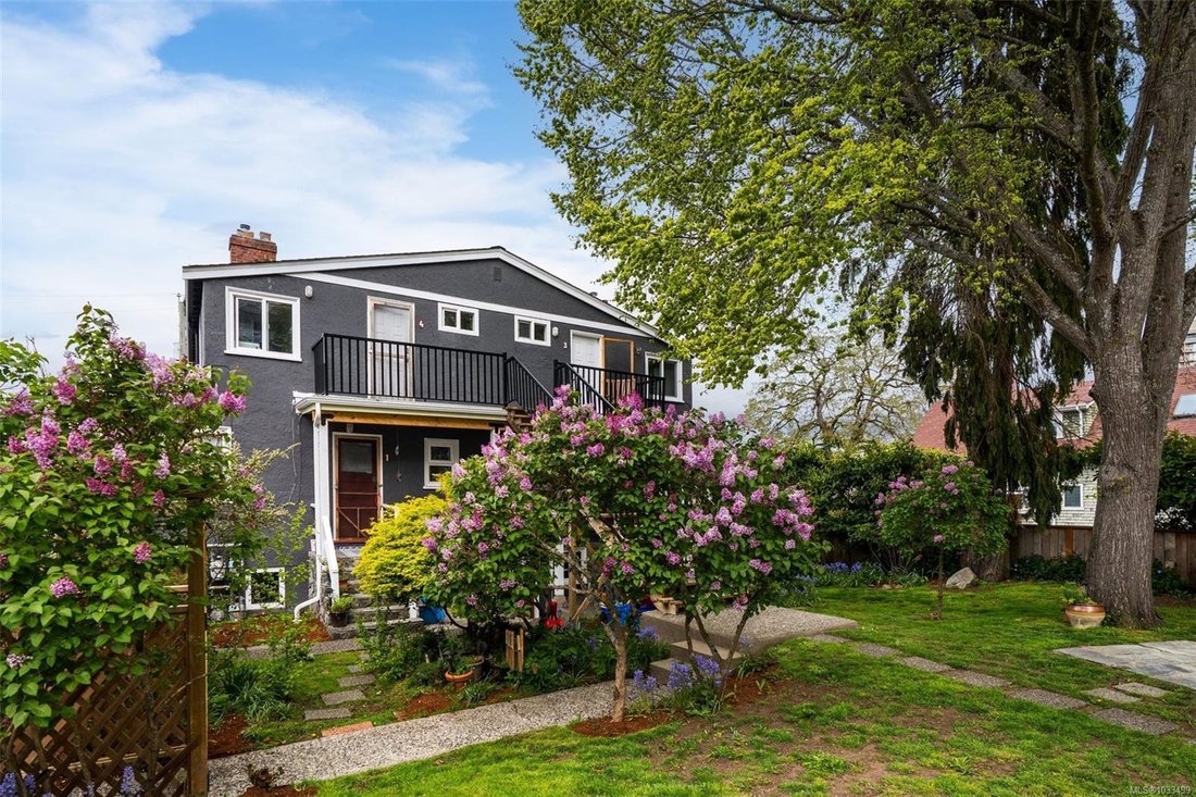 House in Victoria, British Columbia, Canada 4 - 18256921