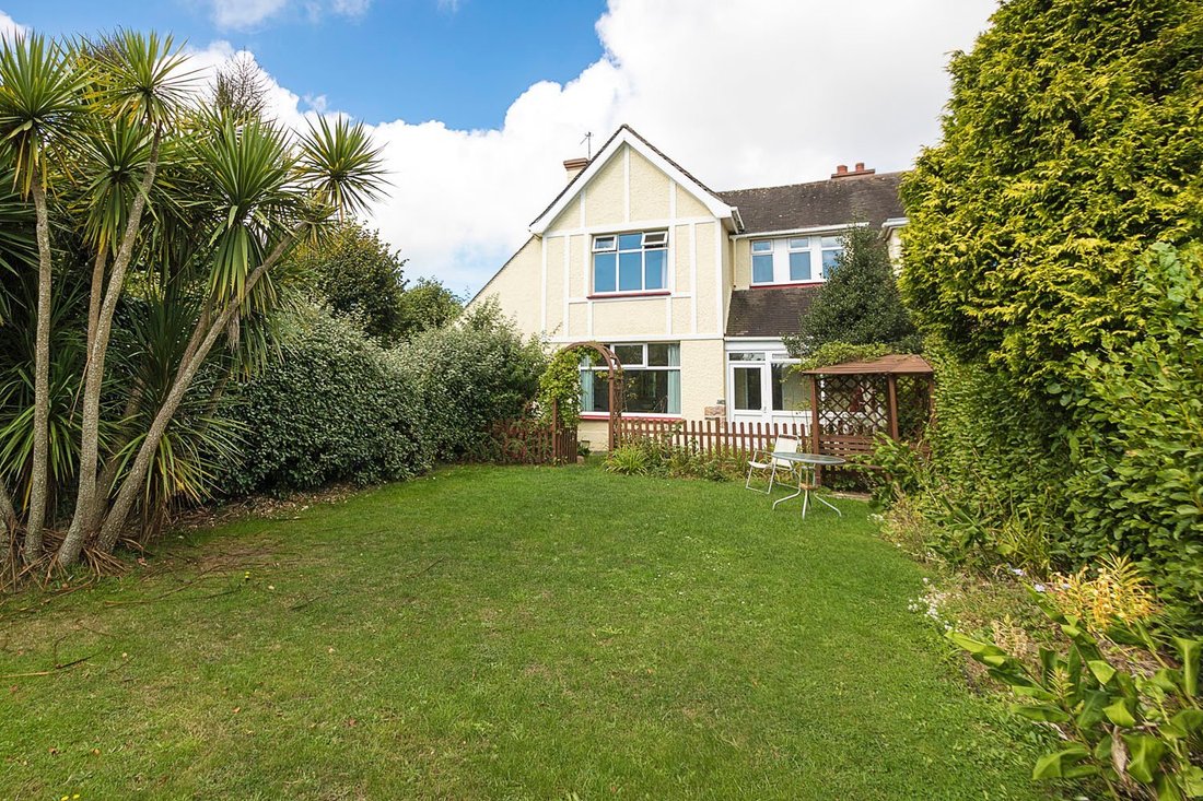 House in Wales 1 - 18250231