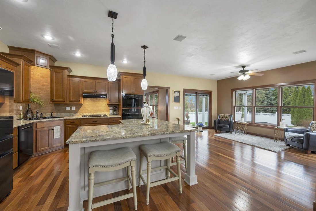 House in De Pere, Wisconsin, United States 4 - 18250107