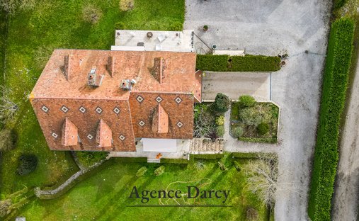 Casa a Nuits-Saint-Georges, Borgogna-Franca Contea, Francia 1