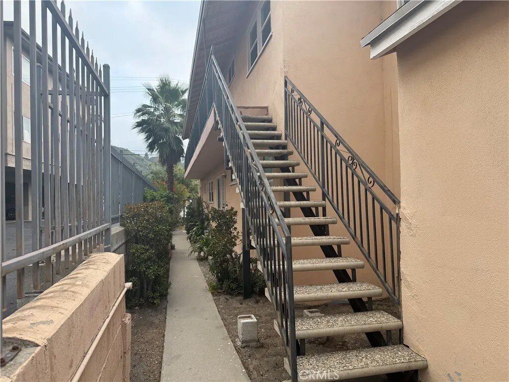 Condo in Los Angeles, California, United States 4 - 18257353