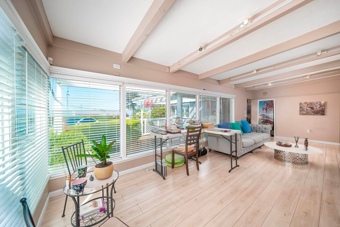 House in Delta, British Columbia, Canada 5 - 18256669