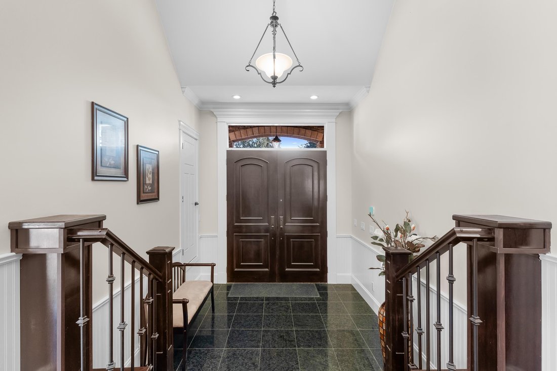 House in Surrey, British Columbia, Canada 3 - 18256783